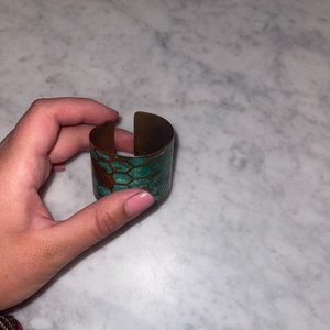green bracelet